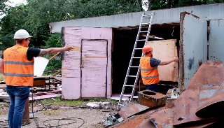 Демонтаж гаражей в Дивногорске, цена от 1797 руб. – услуги под ключ от 2Землекопа-Двн